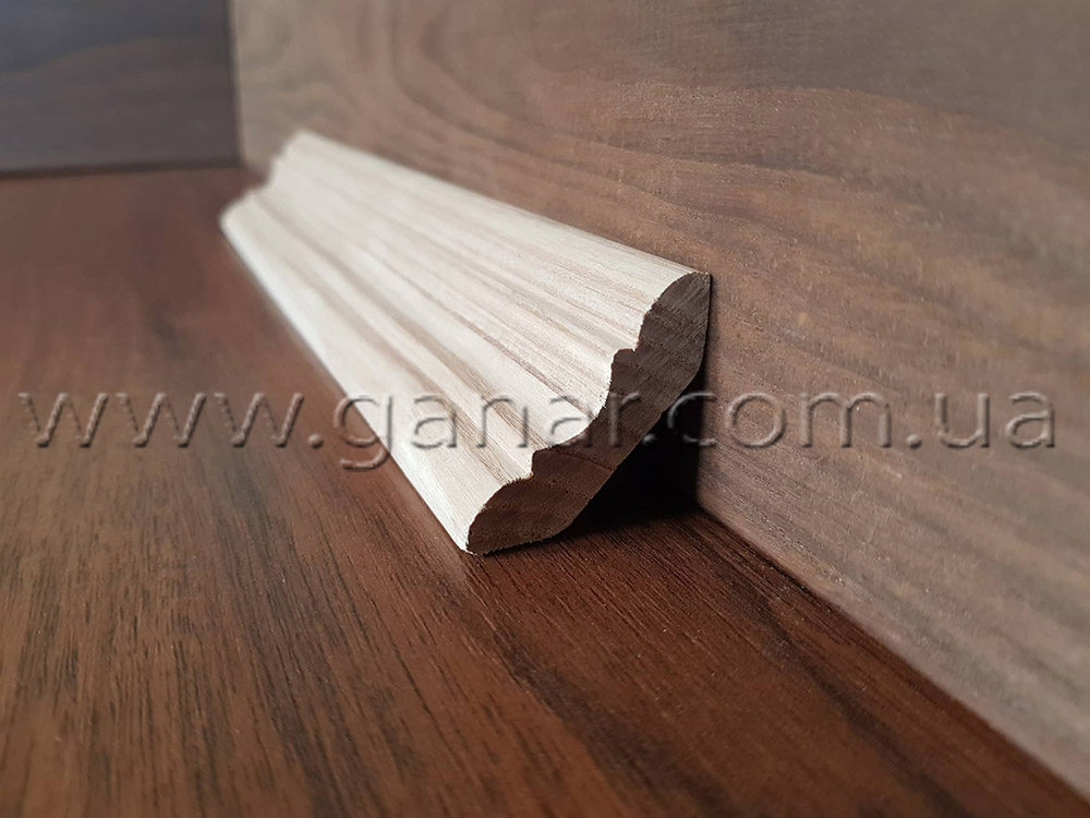 Плінтус на стелю 50мм/12мм (ясен) №1